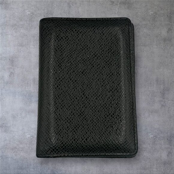 Louis Vuitton Taiga leather black pocket organizer - Picture 1 of 6